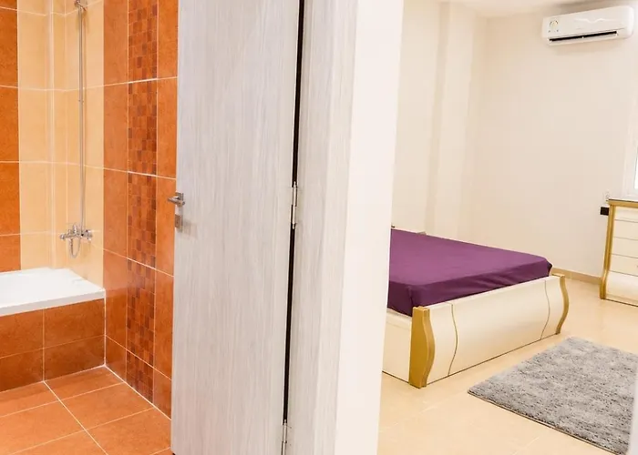 Spacious 3-bedroom 2-min Walk To Dream Apartment